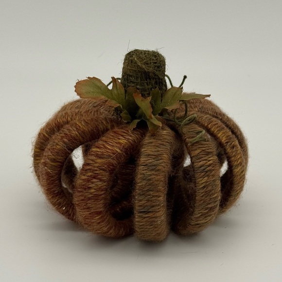 Rustic Brown Yarn Wrapped Pumpkin Decor Fall Decorations Autumn Halloween New - Picture 1 of 6